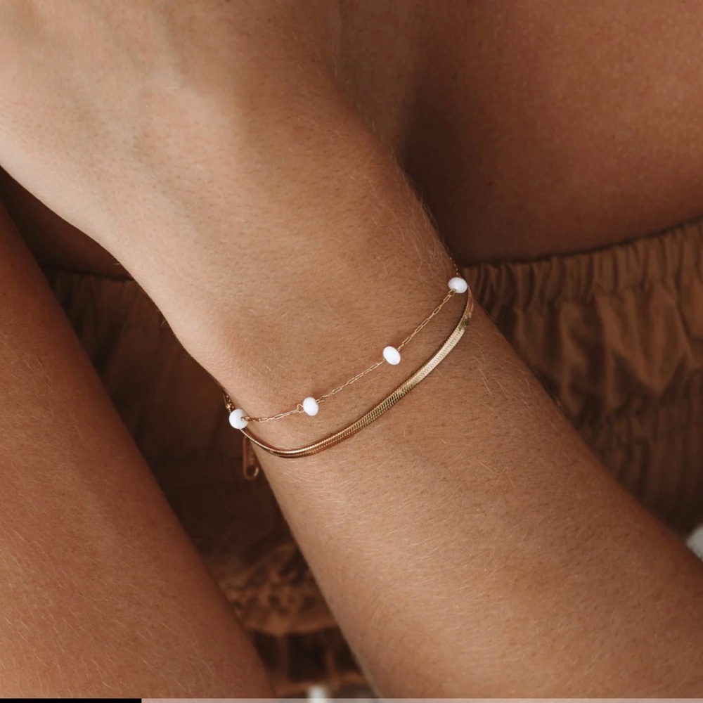 Atolea “Santorini” layered bracelet pearl and herringbone brand new